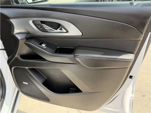 Used 2020 Chevrolet Traverse Premier FWD image 35