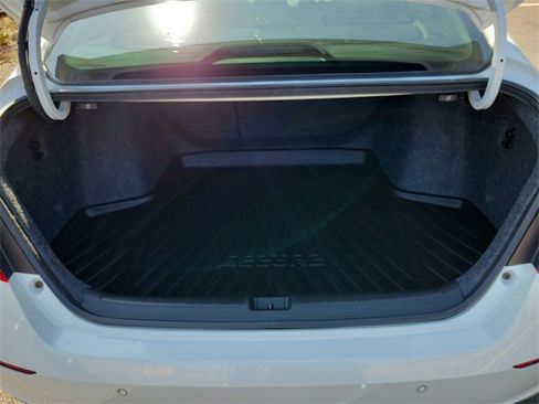 Used 2021 Honda Accord Touring image 9