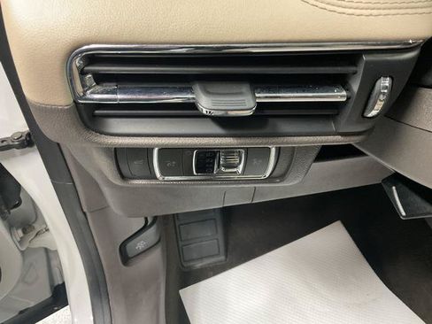 Used 2020 Lincoln Corsair AWD w/ Premium Package image 11