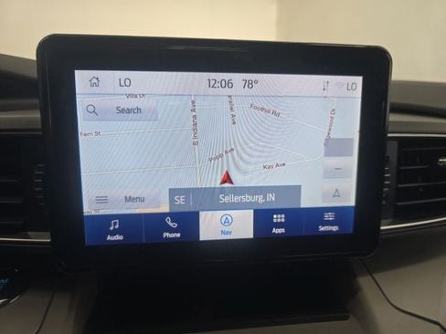 Used 2023 Ford Explorer XLT w/ Equipment Group 202A AWD/4WD image 23