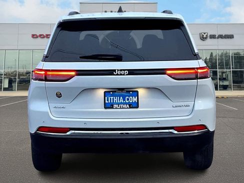 Used 2024 Jeep Grand Cherokee Limited image 5