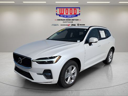 Used 2022 Volvo XC60 B5 Momentum AWD/4WD image 7