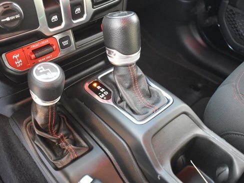 Used 2020 Jeep Wrangler Rubicon AWD/4WD image 26
