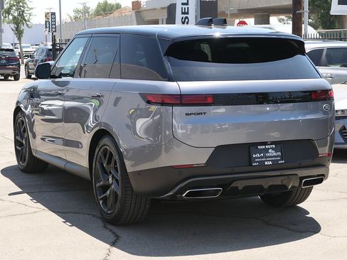 Used 2023 Land Rover Range Rover Sport SE AWD/4WD image 5