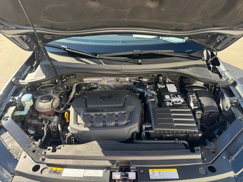 Used 2021 Volkswagen Tiguan SE image 20