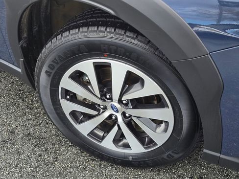 Used 2025 Subaru Outback Premium image 27