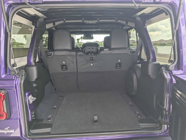 New 2026 Jeep Wrangler Unlimited Sahara AWD/4WD image 19