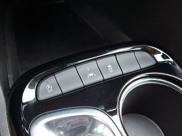 Used 2023 Buick Encore GX Essence FWD image 23
