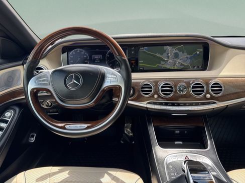 Used 2017 Mercedes-Benz S 550 Sedan image 30