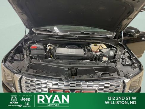 Used 2021 GMC Yukon XL Denali AWD/4WD image 13