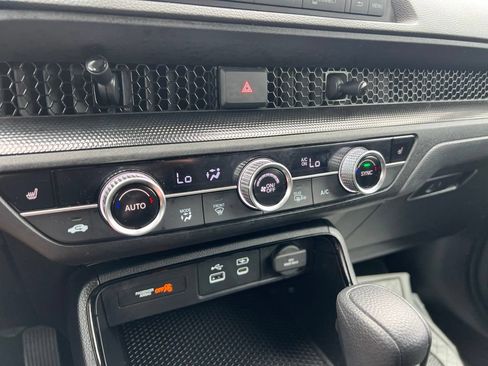 Certified 2025 Honda CR-V EX image 10