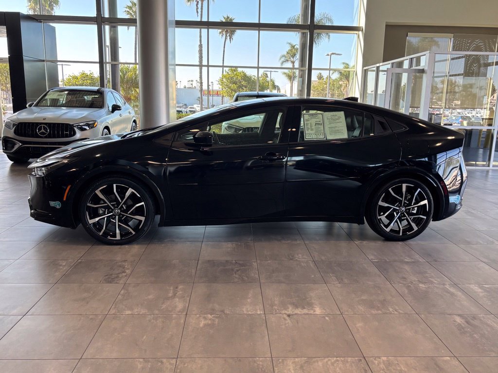 Used 2024 Toyota Prius Prime FWD image 9