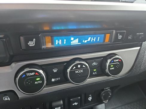 Used 2023 Toyota Tacoma Limited w/ Black Out Package (TMS) image 31