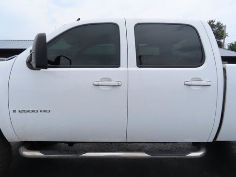 Used 2008 Chevrolet Silverado 2500 LTZ w/ Suspension Package, Off-Road AWD/4WD image 13