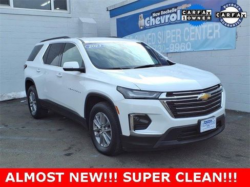 Certified 2023 Chevrolet Traverse LT image 1