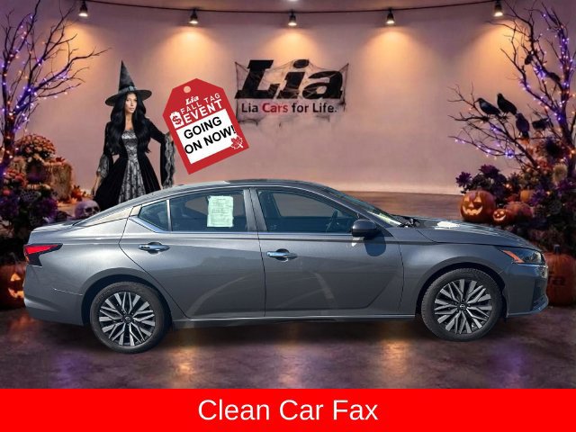Used 2024 Nissan Altima 2.5 SV w/ SV Premium Package FWD image 2