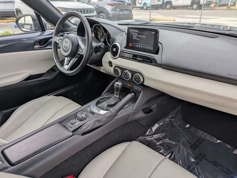 Used 2021 MAZDA MX-5 Miata RF Grand Touring RWD image 12