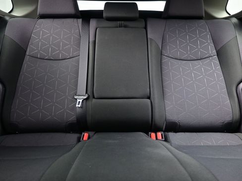 Used 2025 Toyota RAV4 XLE AWD/4WD image 15