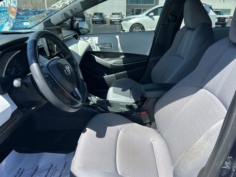 Used 2024 Toyota Corolla SE w/ SE Premium Package image 2