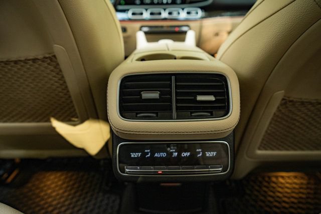 Used 2023 Mercedes-Benz GLS 450 4MATIC image 44