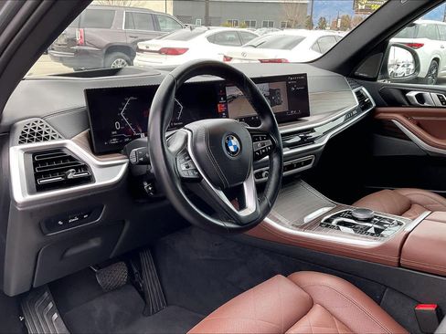 Used 2024 BMW X5 xDrive50e w/ Premium Package image 17