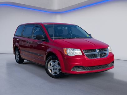 Used 2013 Dodge Grand Caravan American Value Package w/ UConnect Hands-Free Group