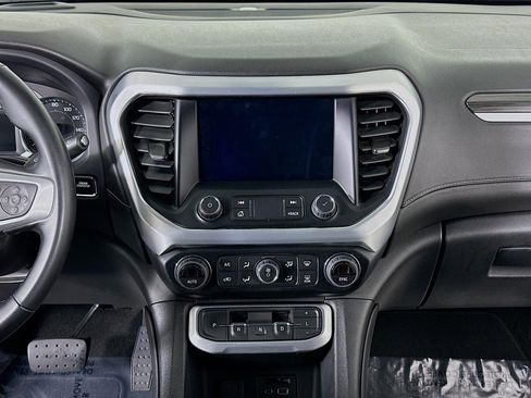 Used 2023 GMC Acadia SLT image 13