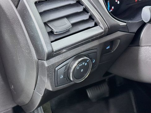 Used 2016 Ford Fusion SE FWD image 9