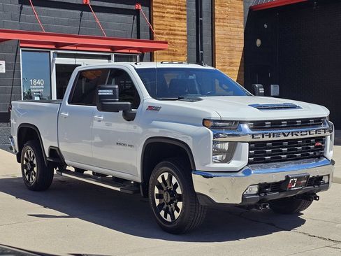 Used 2020 Chevrolet Silverado 2500 LT w/ All Star Edition AWD/4WD image 8