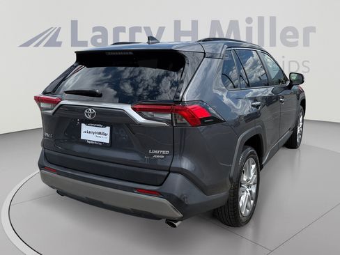 Used 2023 Toyota RAV4 Limited AWD/4WD image 5
