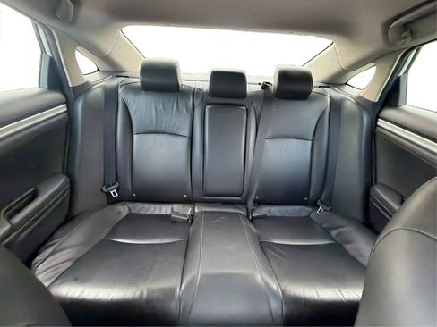 Used 2016 Honda Civic Touring image 19
