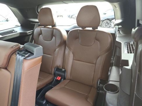 Certified 2024 Volvo XC90 B6 Plus w/ Protection Package Premier image 23