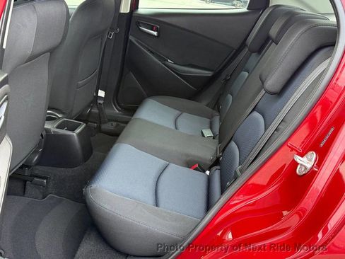 Used 2018 Toyota Yaris iA image 11