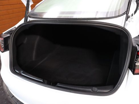 Used 2023 Tesla Model 3 Standard Range image 15