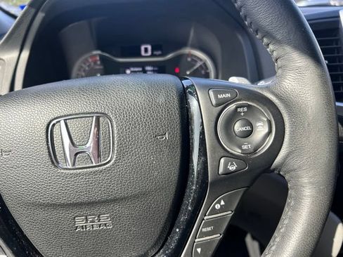 Used 2017 Honda Pilot Touring image 24