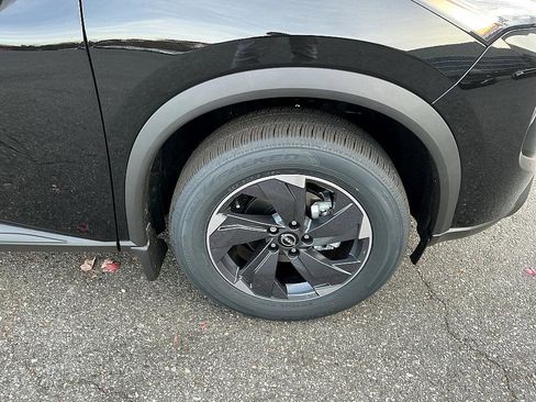 New 2026 Nissan Rogue SV image 9