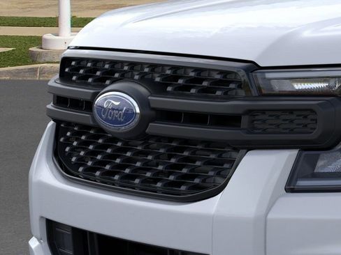 Used 2025 Ford Ranger XL image 17