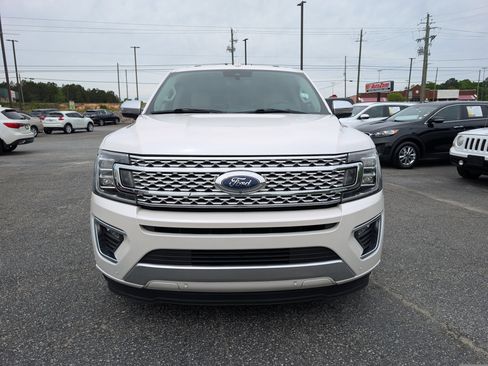 Used 2018 Ford Expedition Platinum image 2