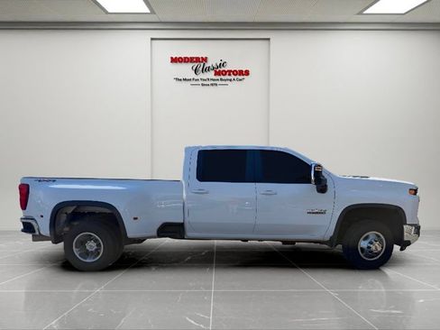 Used 2025 Chevrolet Silverado 3500 LT w/ Texas Edition AWD/4WD image 8