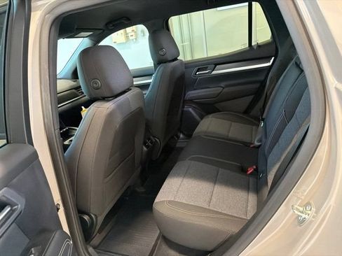 New 2027 GMC Terrain Elevation w/ Technology Package II AWD/4WD image 19
