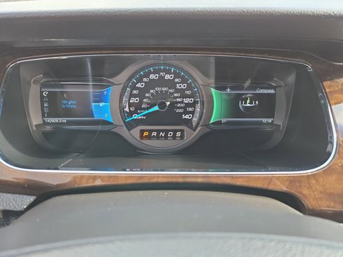 Used 2013 Ford Taurus Limited image 16