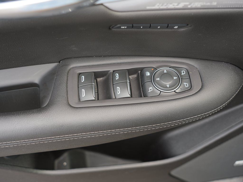 Used 2020 Cadillac XT5 Premium Luxury AWD/4WD image 16