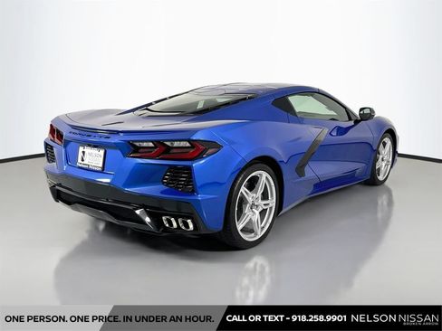 Used 2020 Chevrolet Corvette Stingray Coupe w/ 1LT RWD image 5