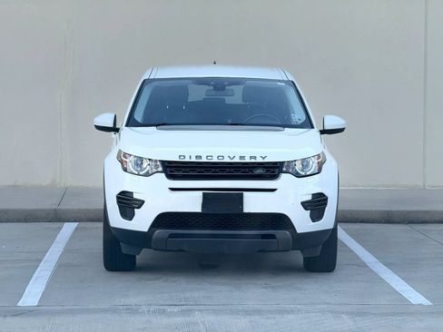 Used 2018 Land Rover Discovery Sport SE AWD/4WD image 2