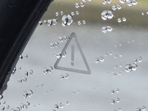 Used 2023 Kia Niro EX image 9