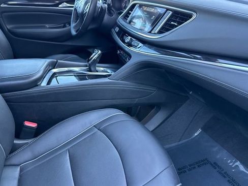 Used 2019 Buick Enclave Avenir w/ Avenir Technology Package image 20