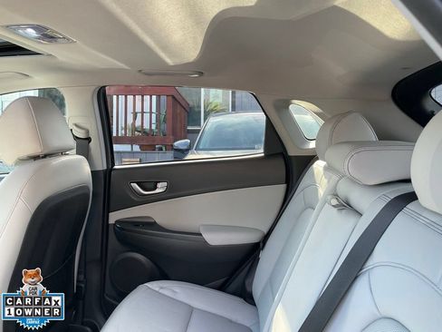 Used 2023 Hyundai Kona Limited FWD image 34