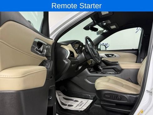 Used 2023 Chevrolet Traverse LT w/ LT Premium Package AWD/4WD image 10