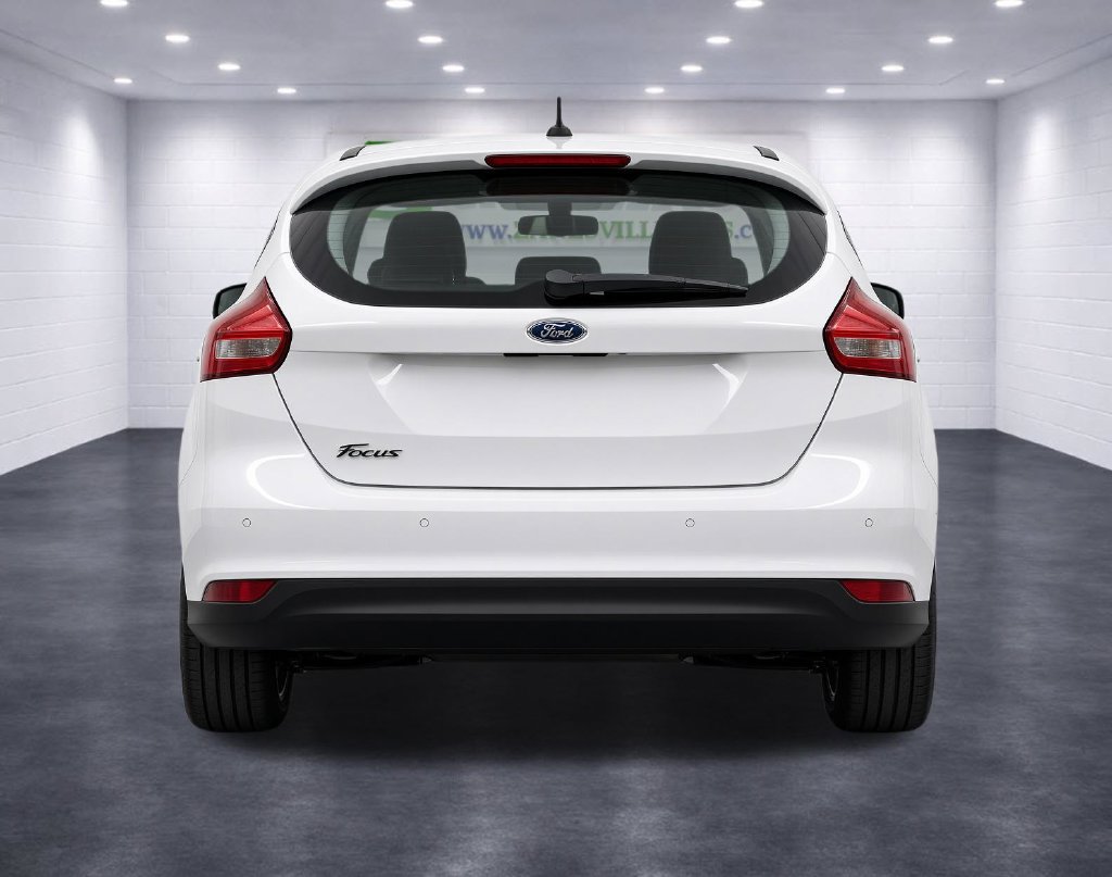 Used 2015 Ford Focus SE w/ Equipment Group 201A FWD image 4