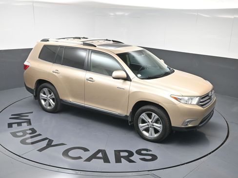 Used 2013 Toyota Highlander Limited image 23
